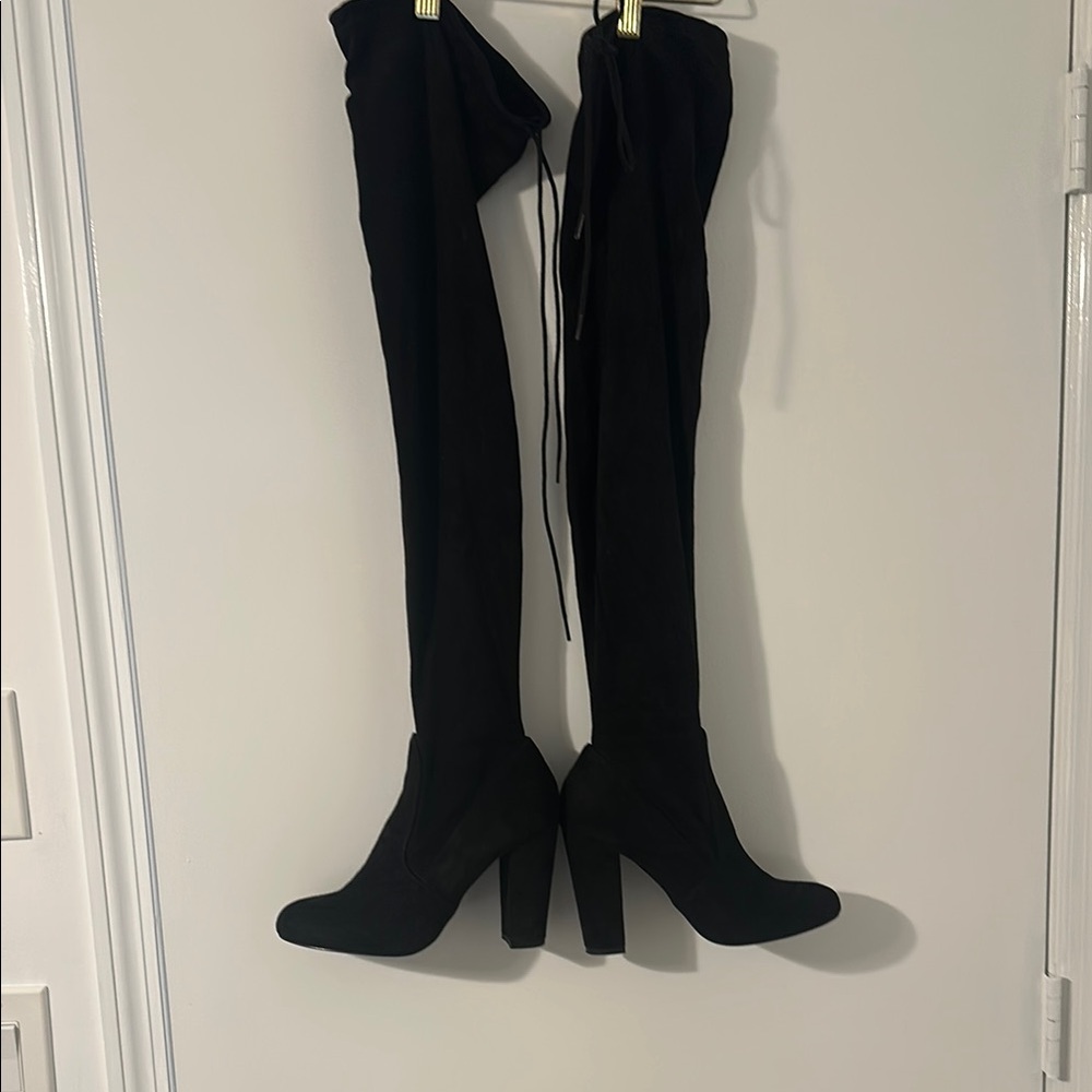 Elegant Black Over-the-Knee Boots